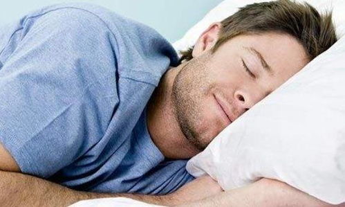 體內(nèi)雄激素分泌旺盛,身體會(huì)有4個(gè)特征,男性別不好意思